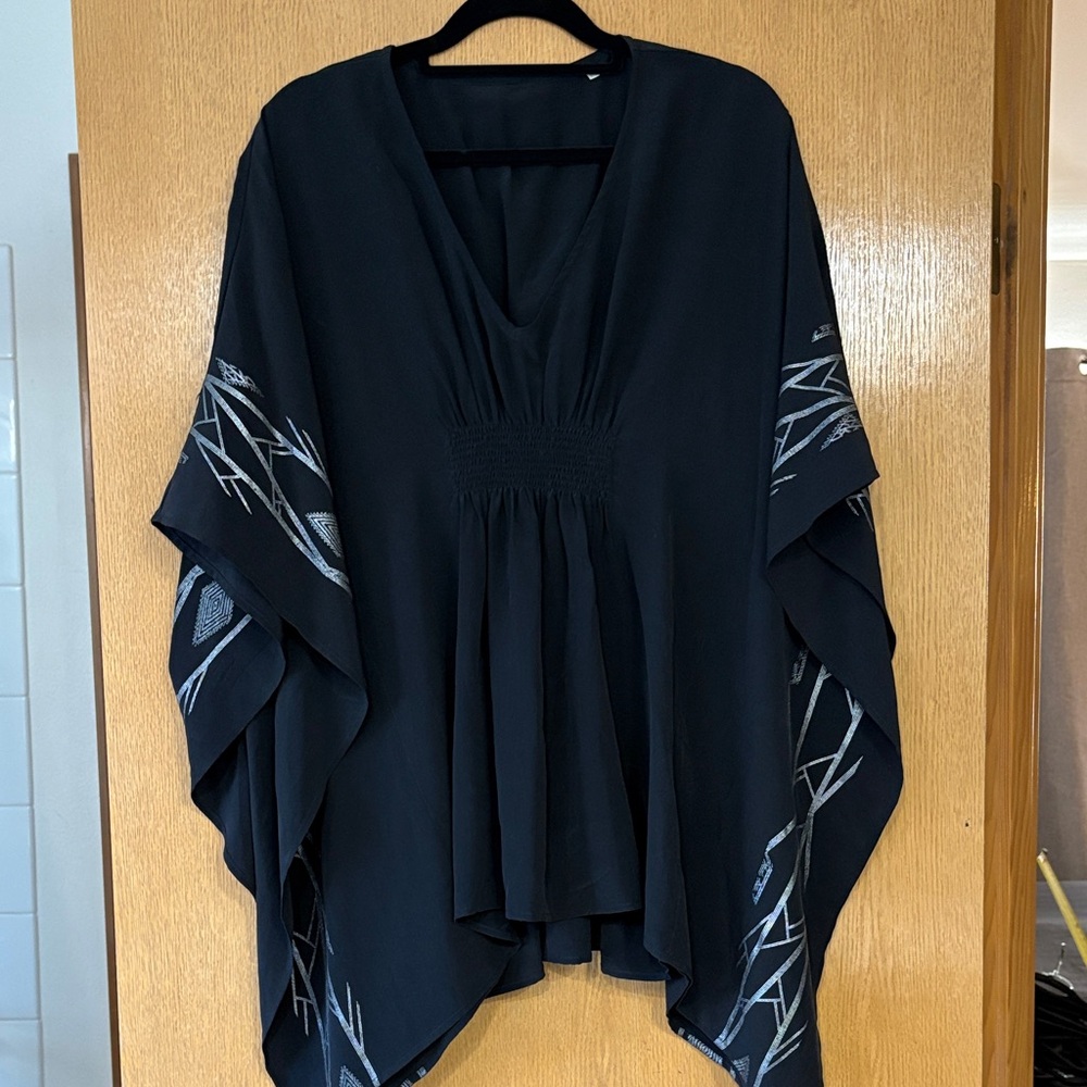 Elegant Black 100% Silk Kimono Top with Silver Accents-Fits size small